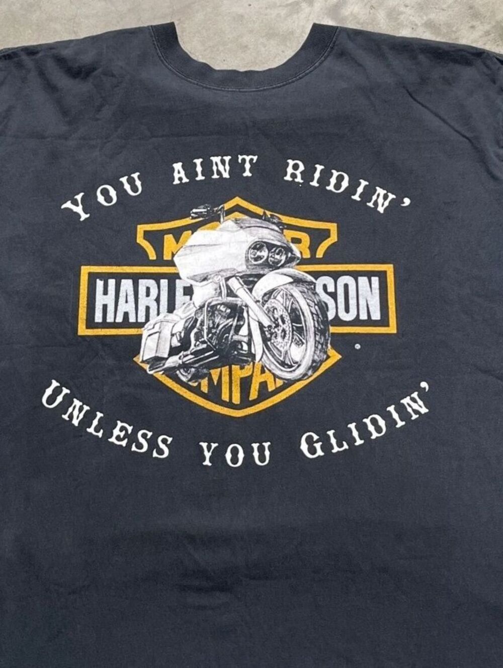 Harley Davidson Ridin’ & Glidin’ Preowned XL T-shirt